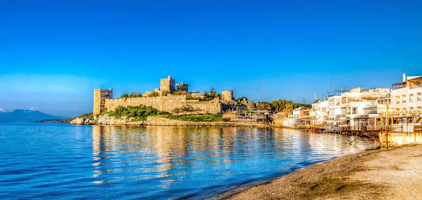 نمای ساحلی کوشآداسی